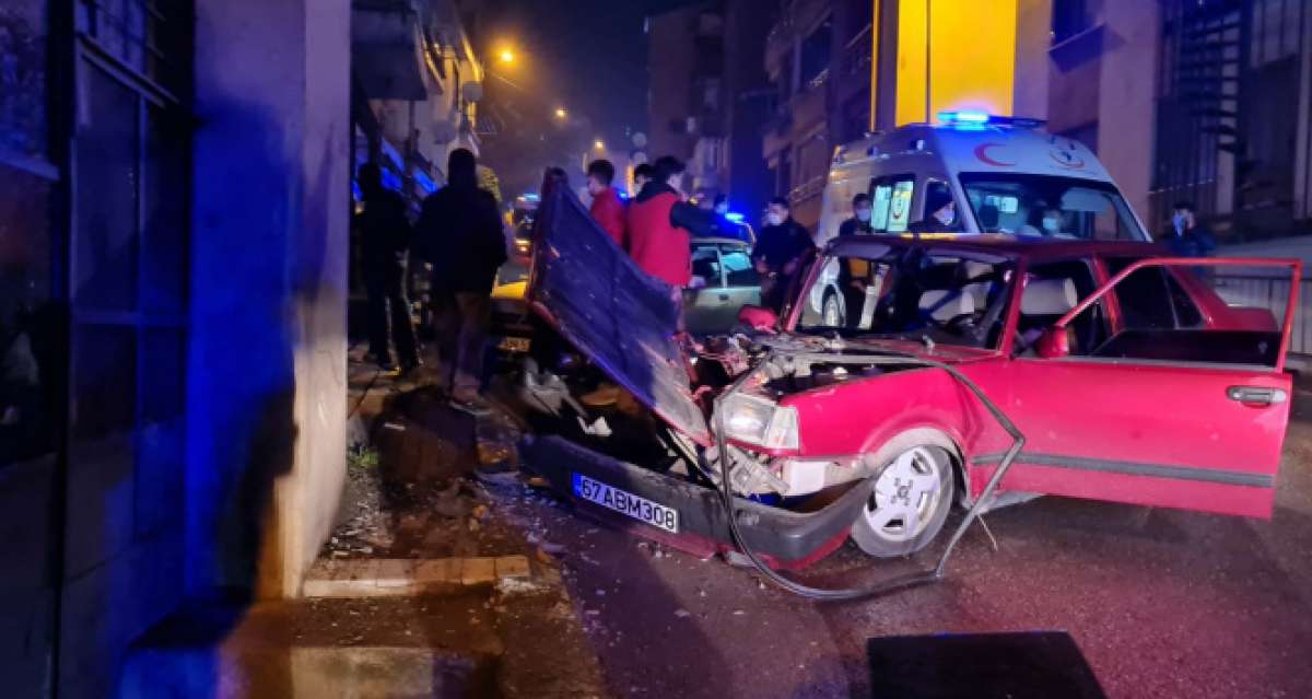 Hurdaya dönen araçtan yaralı olarak kurtuldu