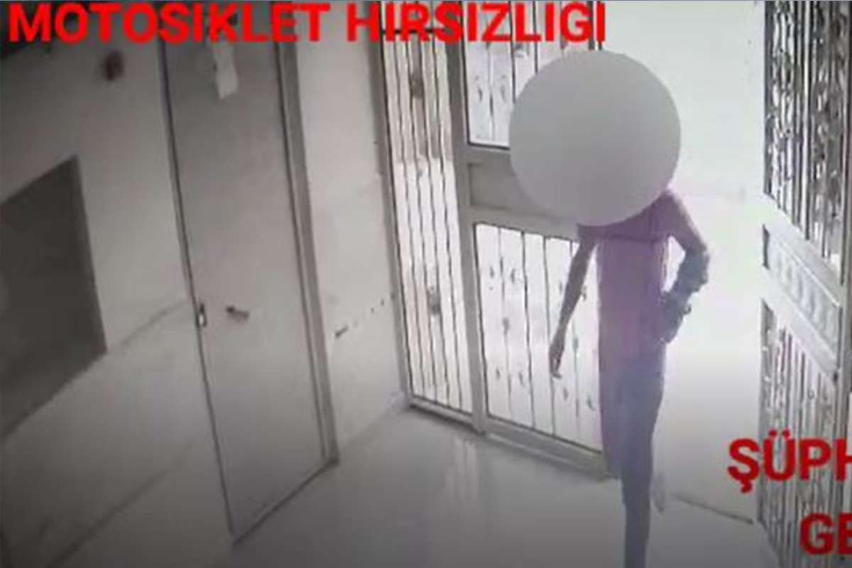 İkametten hırsızlık ve motosiklet hırsızlığı güvenlik kamerasında