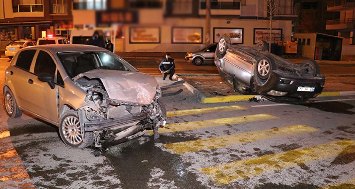 İki otomobilin hurdaya döndüğü kazada 1'i bebek 7 yaralı