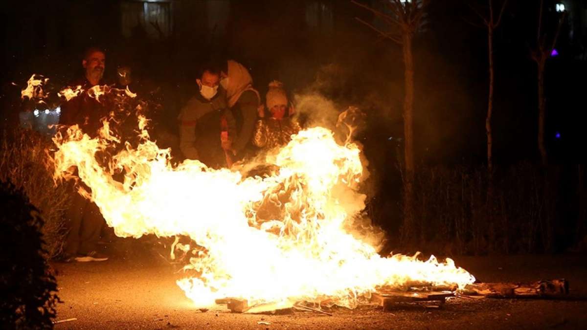 İran'da 'Çarşamba Suri' kutlamalarında 8 kişi öldü