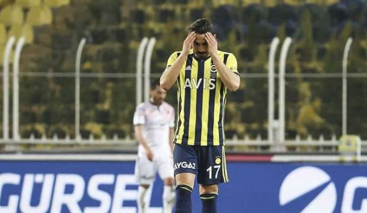 İrfan Can Kahveci oyuna devam edemedi!