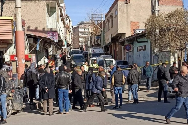 Isınmak için yaktıkları mangalı evin içine aldılar, canlarından oldular