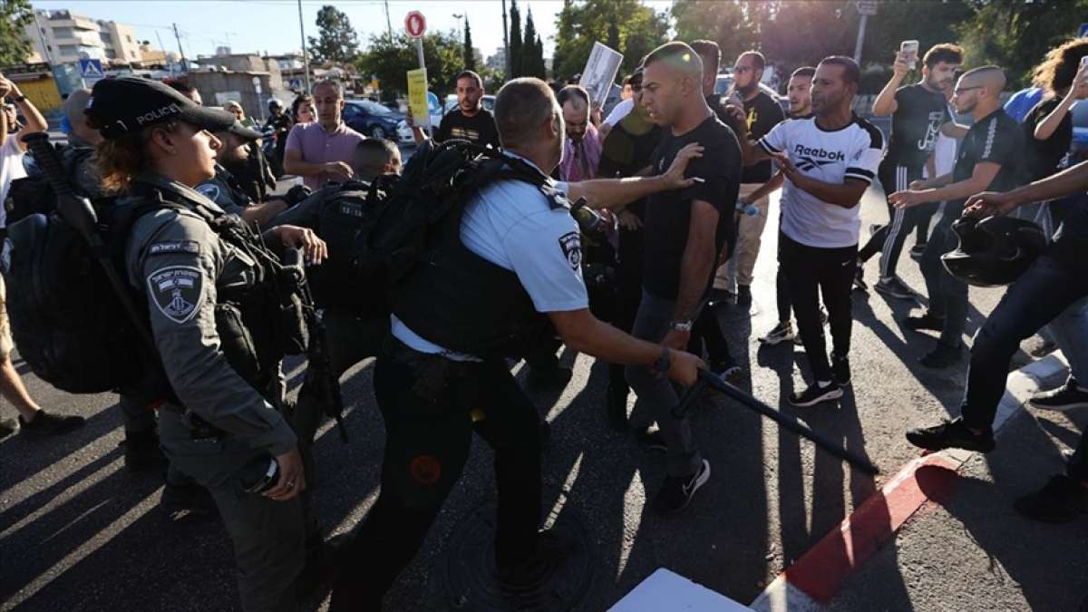 İsrail güçleri Şeyh Cerrah Mahallesi'nde düzenlenen barışçıl gösteriye müdahale etti