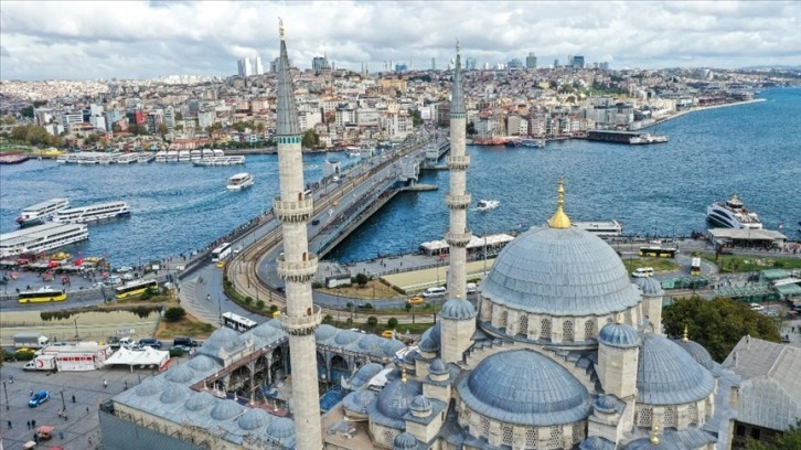 İstanbul geçen yılki turist sayısını 9 ayda geçerek rekor kırdı