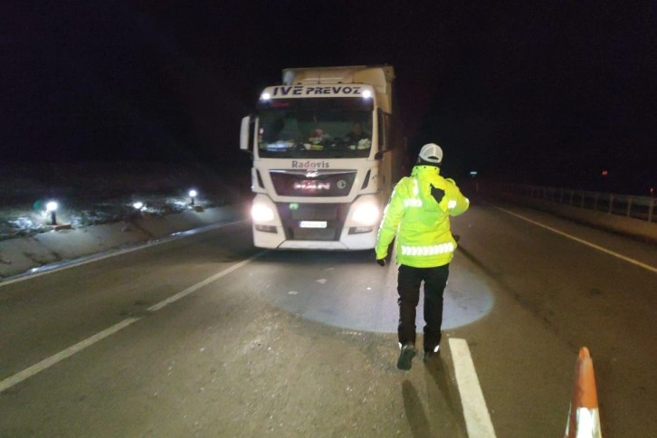 İstanbul sınırına yığılmalara karşı sürücüler Malkara'da çevriliyor