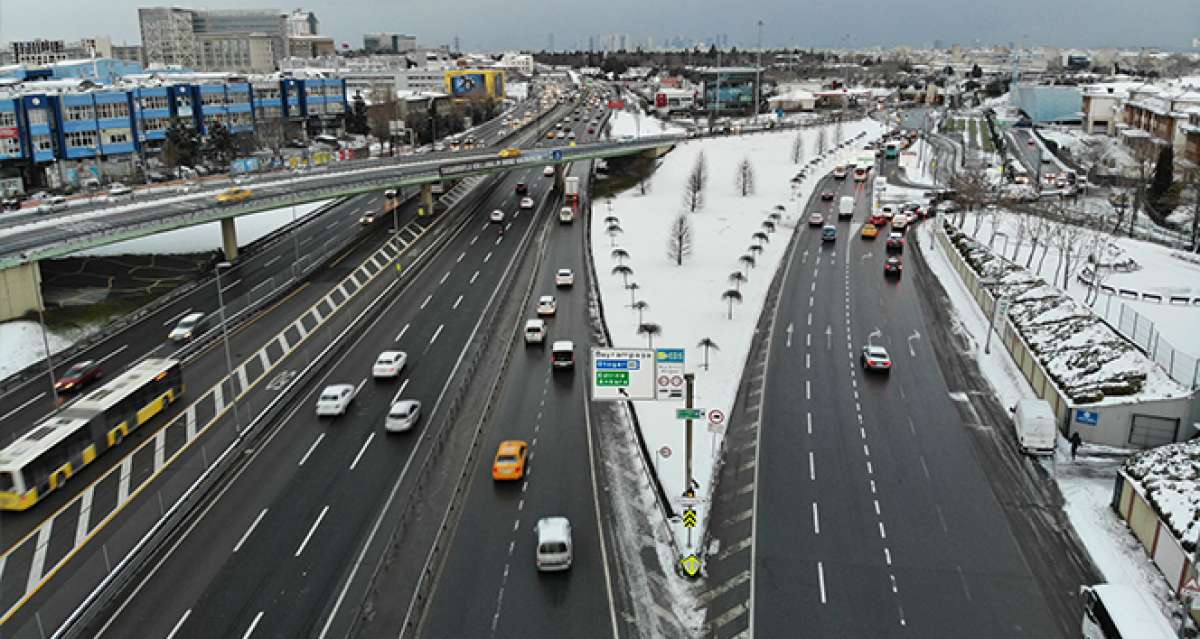 İstanbul trafiğindeki son durum havadan görüntülendi