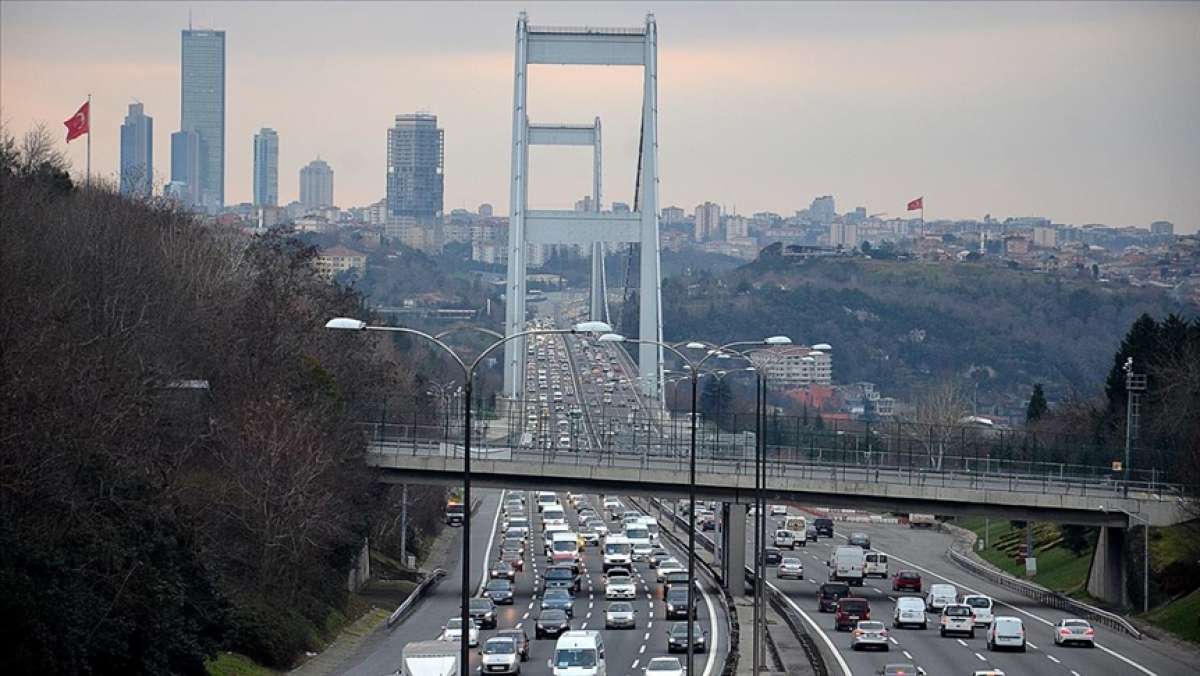 İstanbul'da haftanın ilk iş gününde trafik yoğunluğu arttı