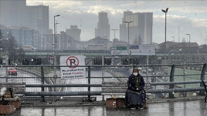 İstanbul'da kar yağışı başladı