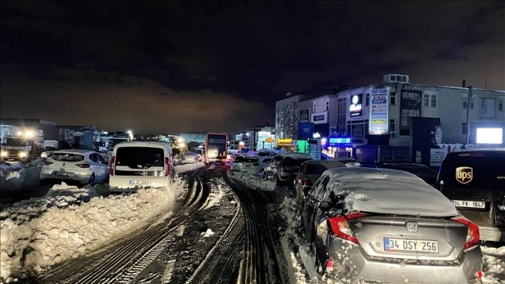 İstanbul'da sürücülerin Hadımköy'deki mağduriyeti sürüyor