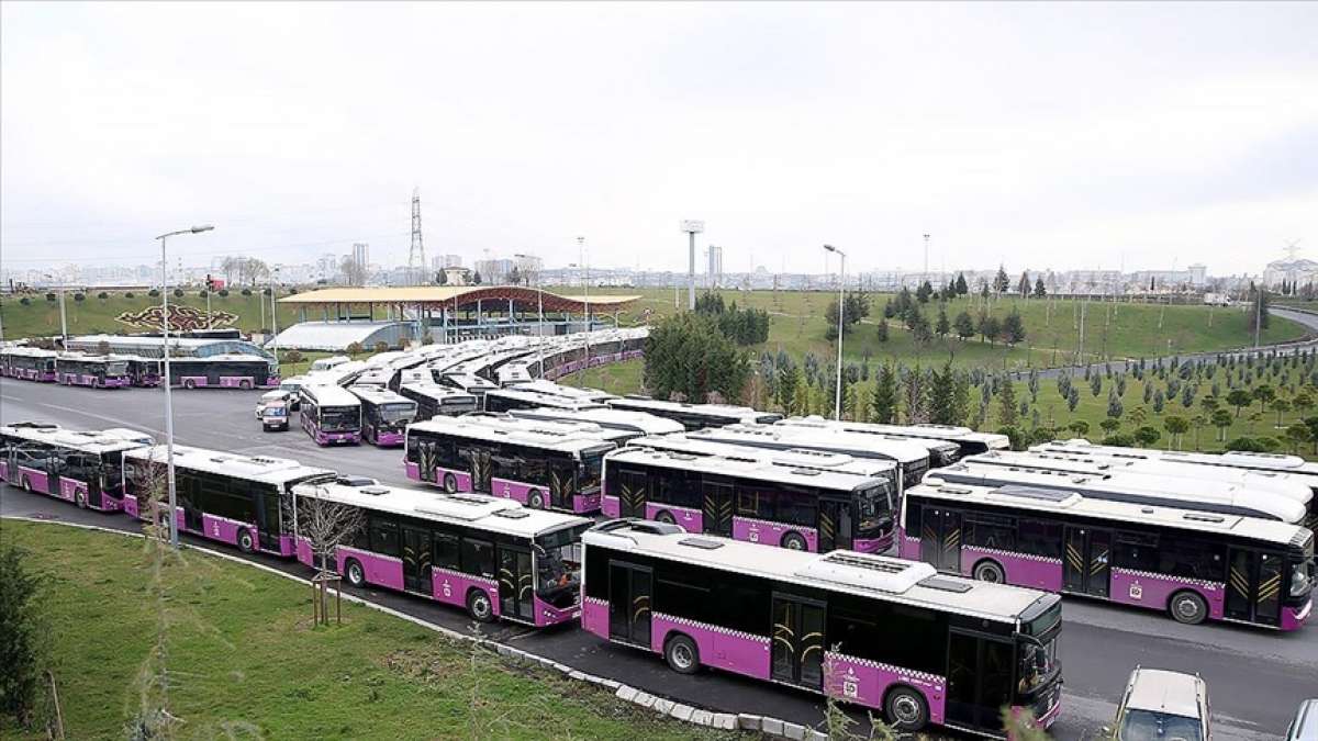 İstanbul'da turkuaz ve erguvan renkli otobüslerin sarıya boyanması ihalesi sonuçlandı