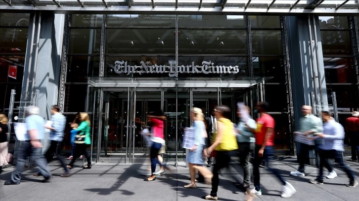 İstanbul'daki terör saldırısını 'turizm' vurgusuyla aktaran New York Times Twitter&#0