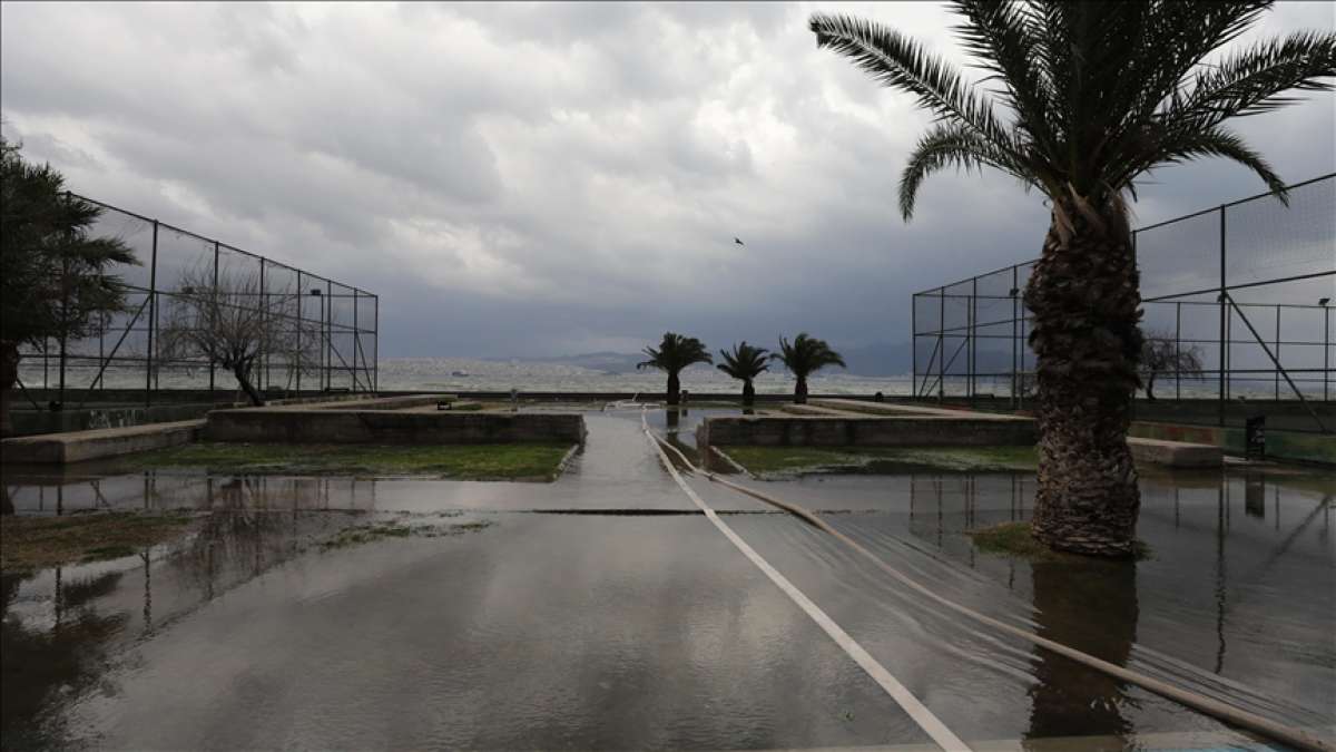 İzmir için fırtına ve kar uyarısı