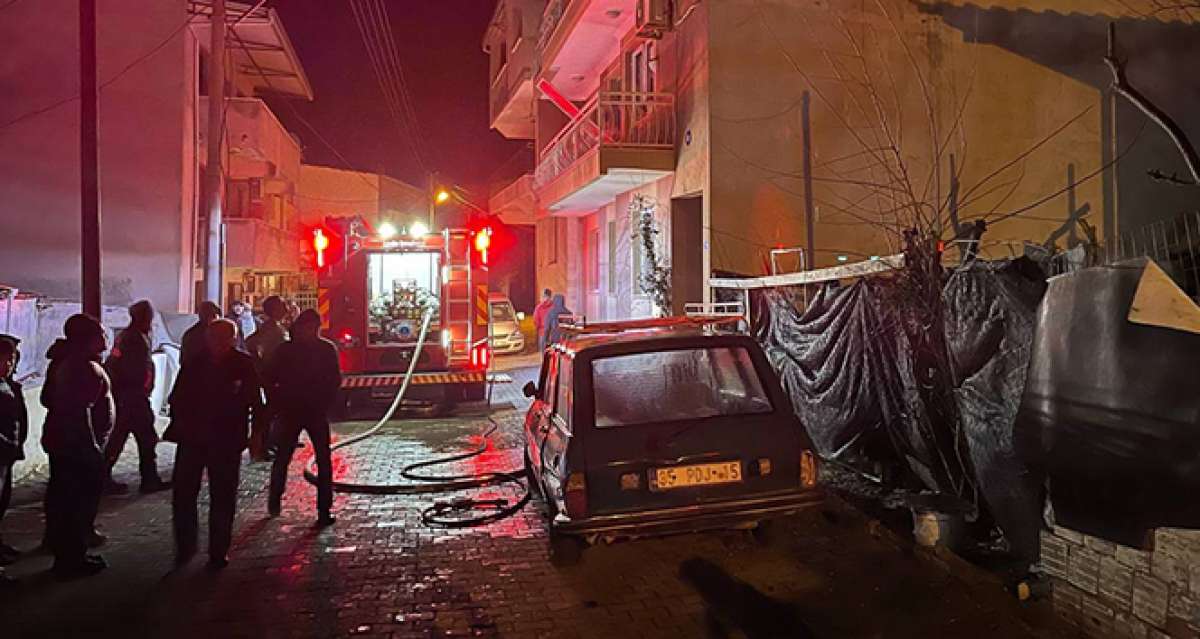 İzmir'de çatı katı yangını korkuttu