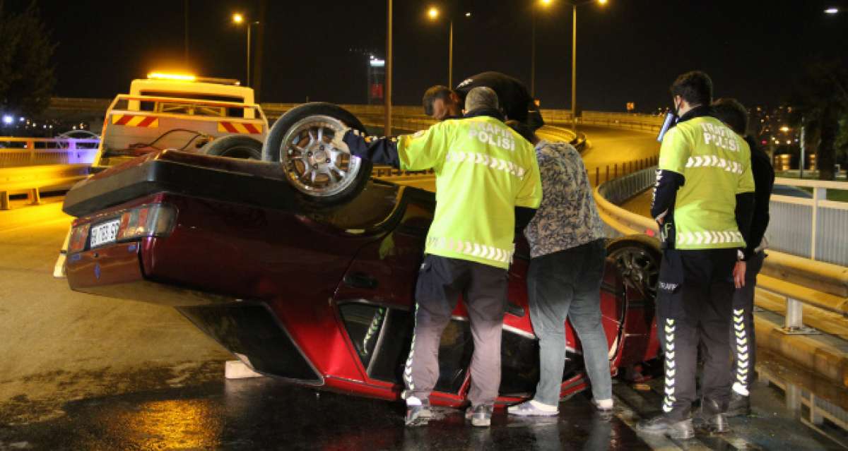 İzmir'de takla atan otomobilin sürücüsü yaralandı