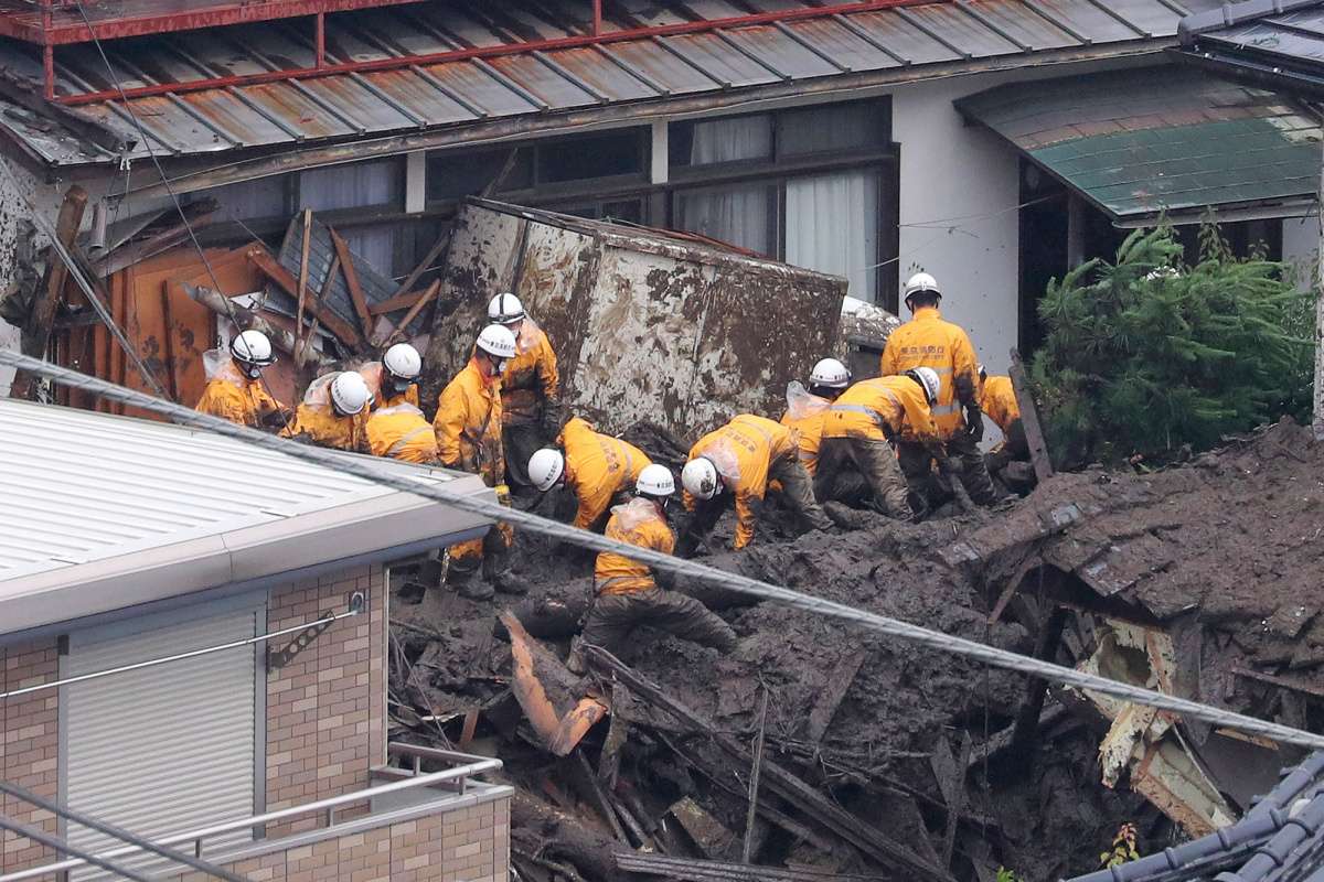 Japonya'yı vuran sel ve heyelanda ölü sayısı 15'e yükseldi