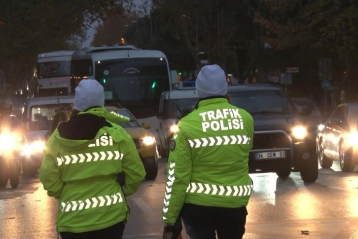 Kadıköy’de öğrenci servis araçlarına ‘sıkı denetim’