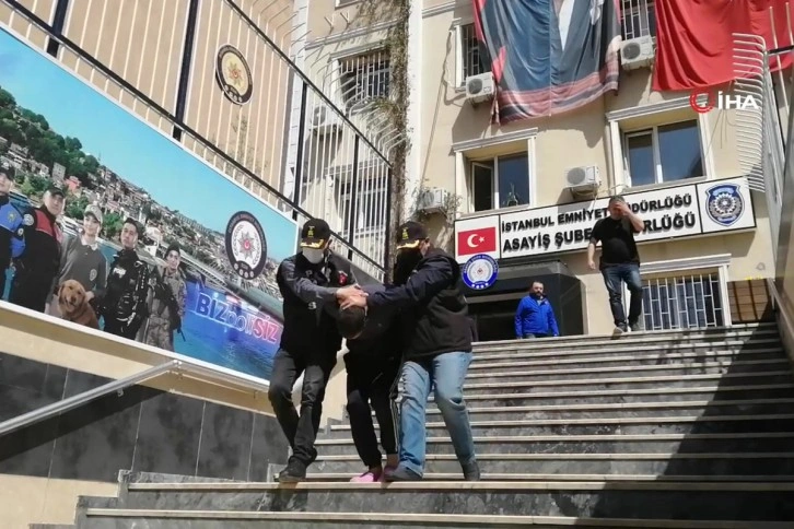 Kafasına cisim atarak bir polisi şehit eden zanlı adliyeye sevk edildi