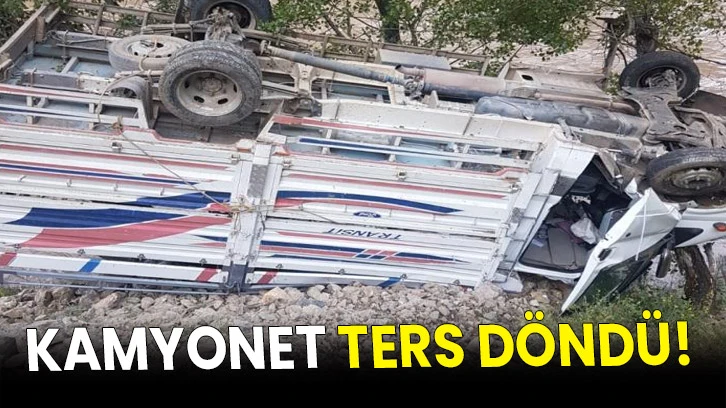 Kamyonet ters döndü!