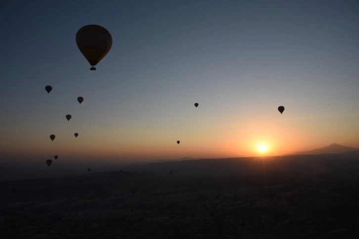 Kapadokya’da 11 ayda 360 bin kişi balonla uçtu