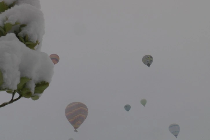 Kapadokya’da balonlar 13 gün aradan sonra yeniden havalandı