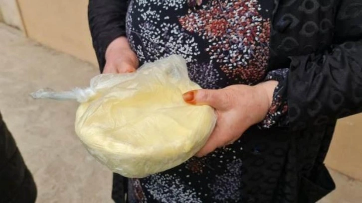 Kapı kapı dolaşıp mahalleye tereyağı diye margarin ve patates püresi karışımı sattılar