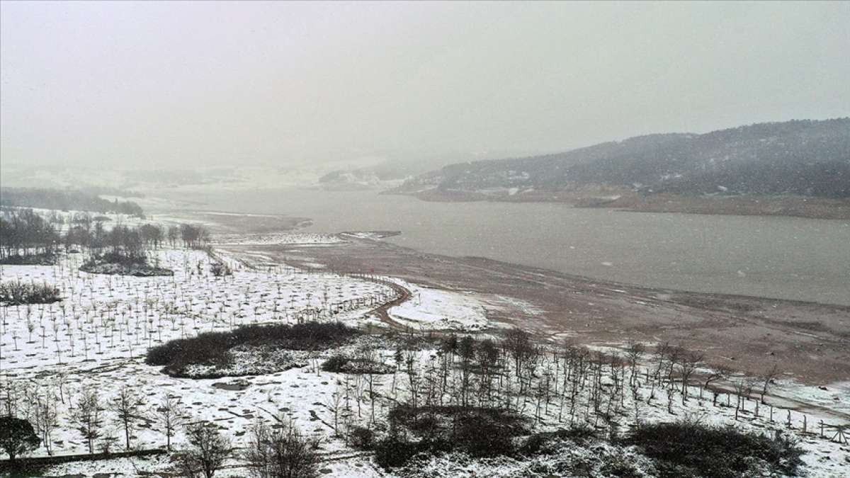 Kar yağışıyla İstanbul'un barajlarındaki su seviyesini yüzde 30'a yükseldi