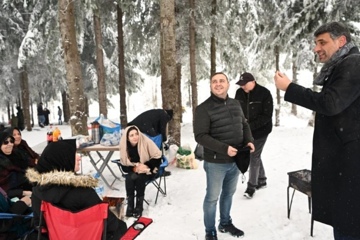 Kartepe'de karın tadını çıkardılar