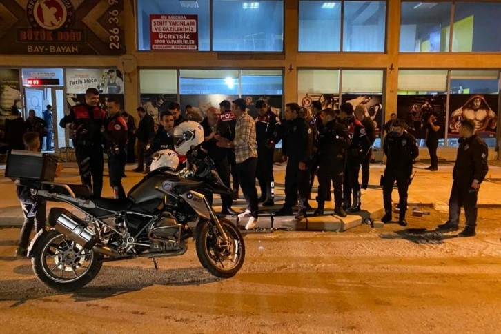 Kavga ihbarına giden polise davul ve klarnet eşliğinde halaylı sürpriz