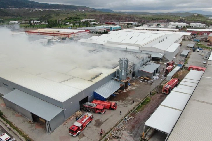 Kayseri’de fabrika yangını