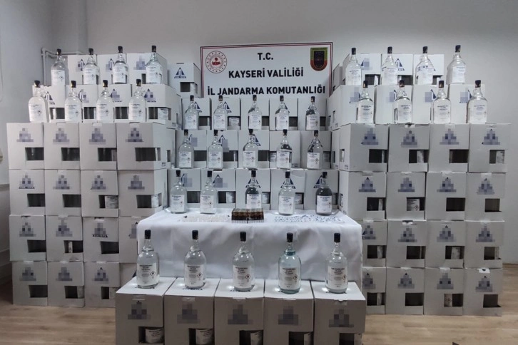 Kayseri'de sahte içki operasyonu: 2 ton 68 kilogram etil alkol ele geçirildi