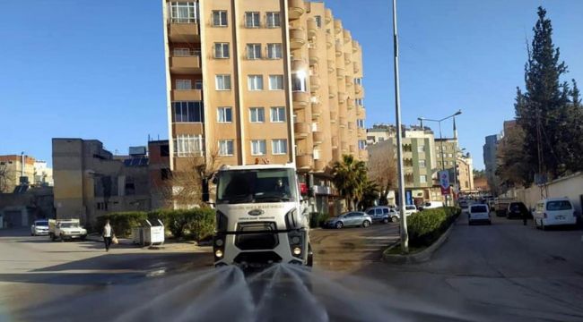 Kilis Belediyesinin dezenfekte çalışmaları sürüyor 