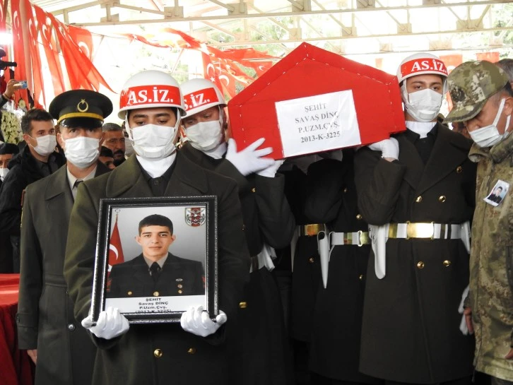 Kilis'teki hudut birliğinde şehit düşen asker, Gaziantep'te son yolculuğuna uğurlandı