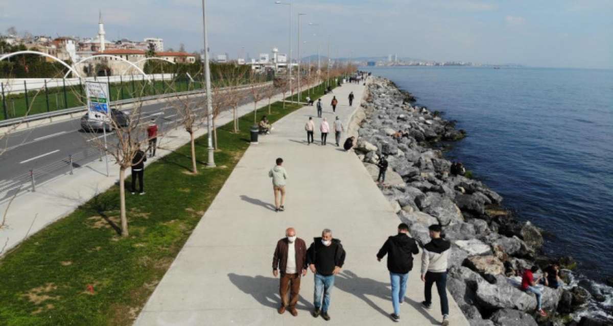 Kısıtlama unutuldu, Kumkapı Sahili doldu taştı