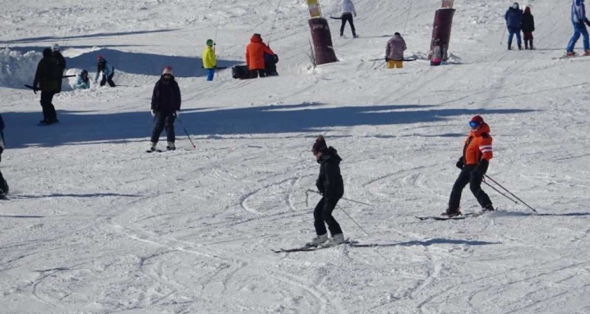 Kısıtlamaya saatler kala pistler doldu taştı