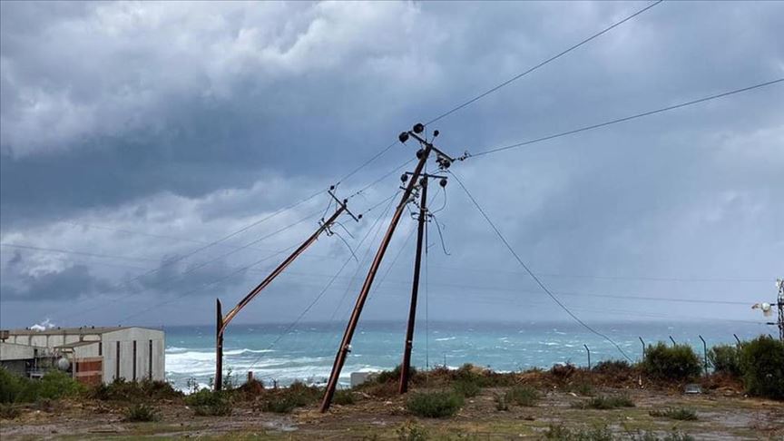 KKTC’nin Girne bölgesindeki hortum hasara yol açtı