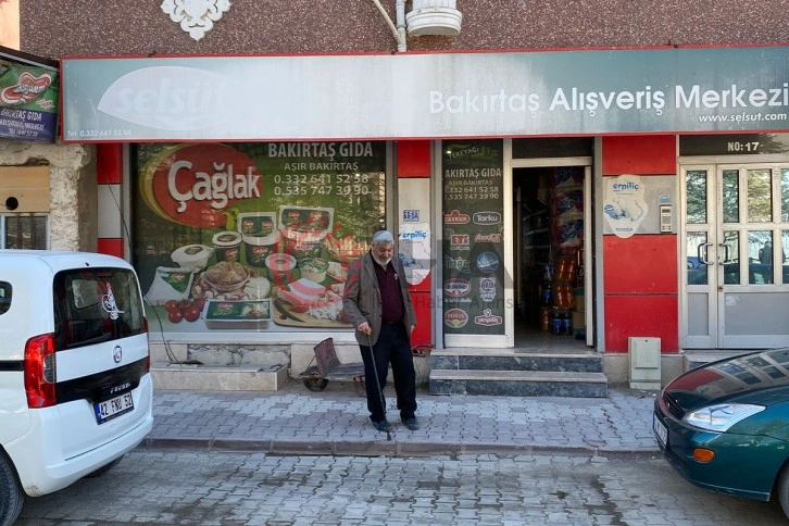 Konya’da market sahibi namaz kıldığı sırada soyuldu