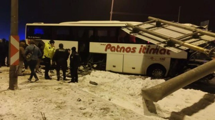 Konya'da yolcu otobüsü kaza yaptı: 25 yaralı