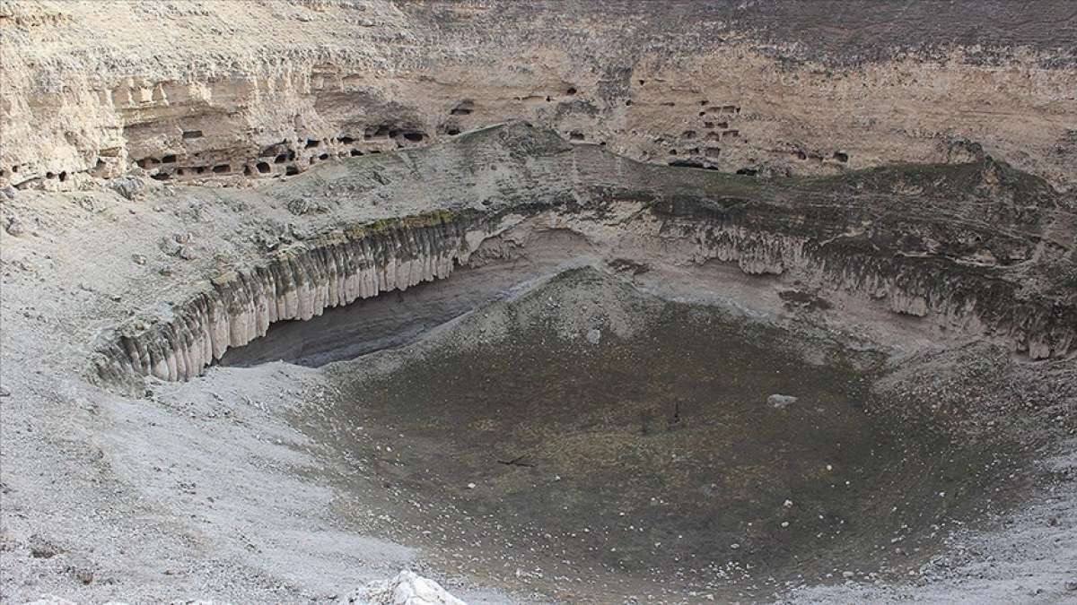 Konya'daki Çıralı Obruğu kurudu