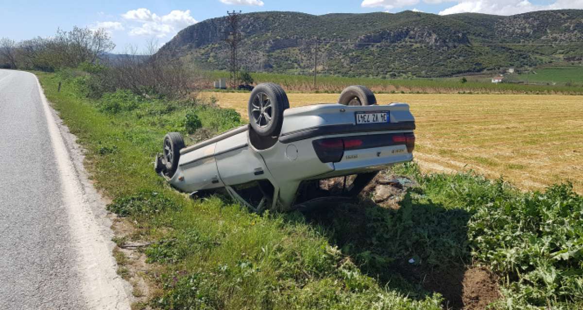 Korona virüs test sonucunu öğrenmeye giden aile kaza yaptı: 3 yaralı