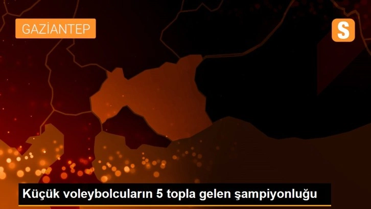 Küçük voleybolcuların 5 topla gelen şampiyonluğu