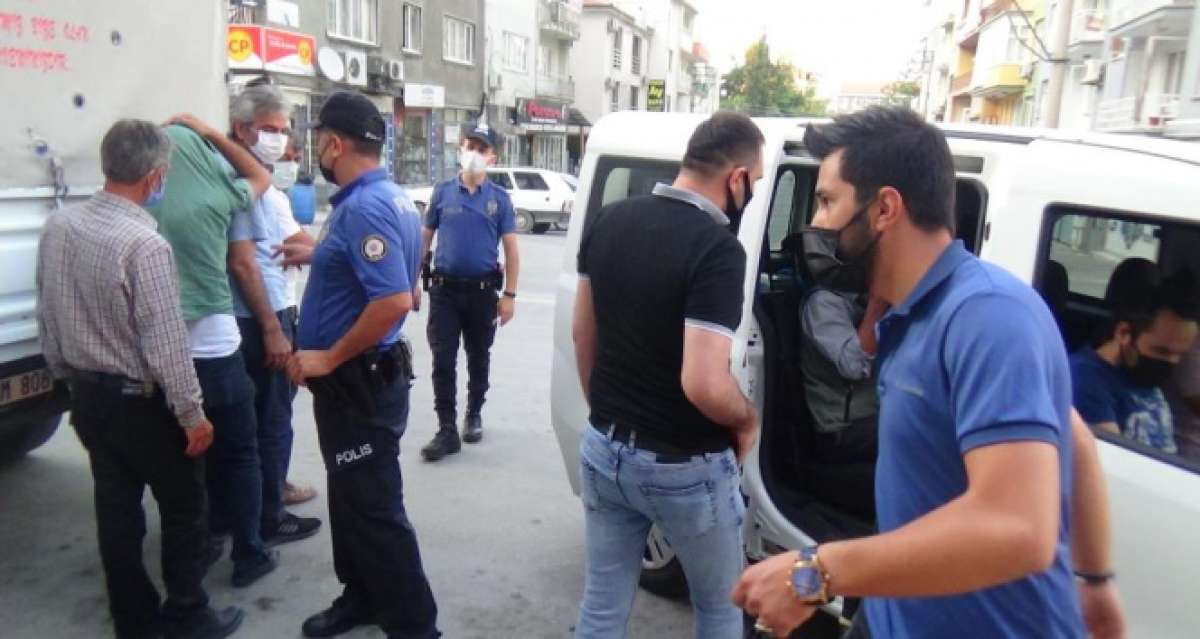 Kumar oynarken yakalandı, görüntü vermemek için dolu araca binmeye çalıştı