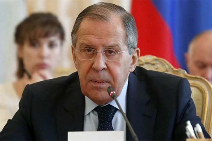 Lavrov'dan gazetecilere: 'Şansınızı zorlamayın, Rusya NATO'ya katılmayacak'