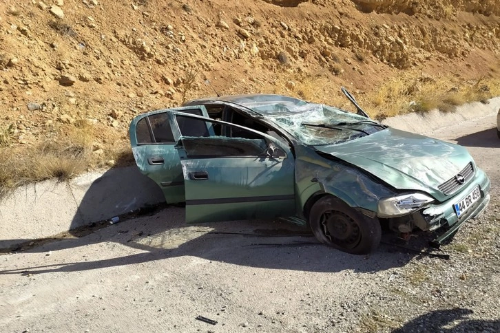 Malatya’da takla atan aracın sürücüsü yaralandı