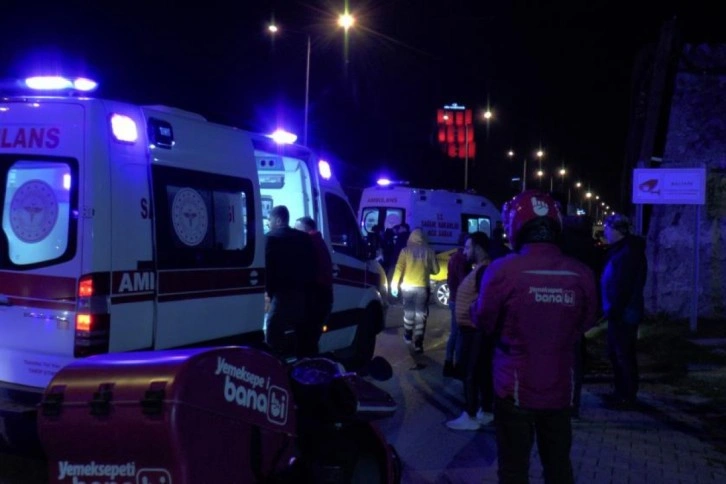 Maltepe’de makas atarak ilerleyen otomobil zincirleme kazaya neden oldu: 3 yaralı