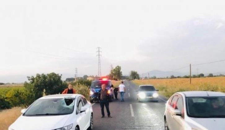 Manisa'da otomobilin camına merdiven çarptı: 2'si çocuk, 5 yaralı