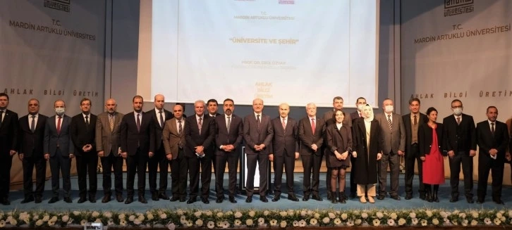 Mardin’de Üniversite ve Şehir Konferansı