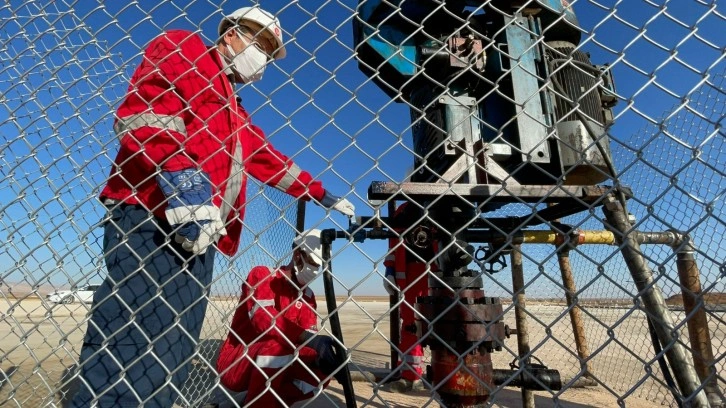 Mardin'de bulunan petrol akışı başlandı