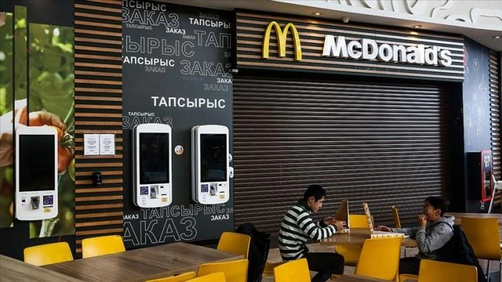 McDonald’s, Kazakistan’daki faaliyetlerini durdurdu