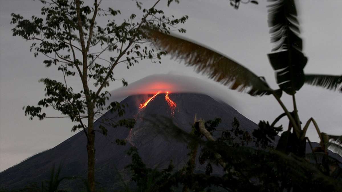 Merapi Yanardağı'nda haziran ayında ikinci kez meydana geldi