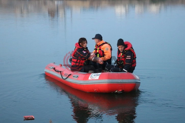 Meriç Nehri'nde erkek cesedi bulundu